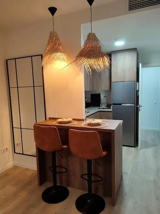 Old Town Ground Floor New Apartment, Beach, Parking Malaga Apartment